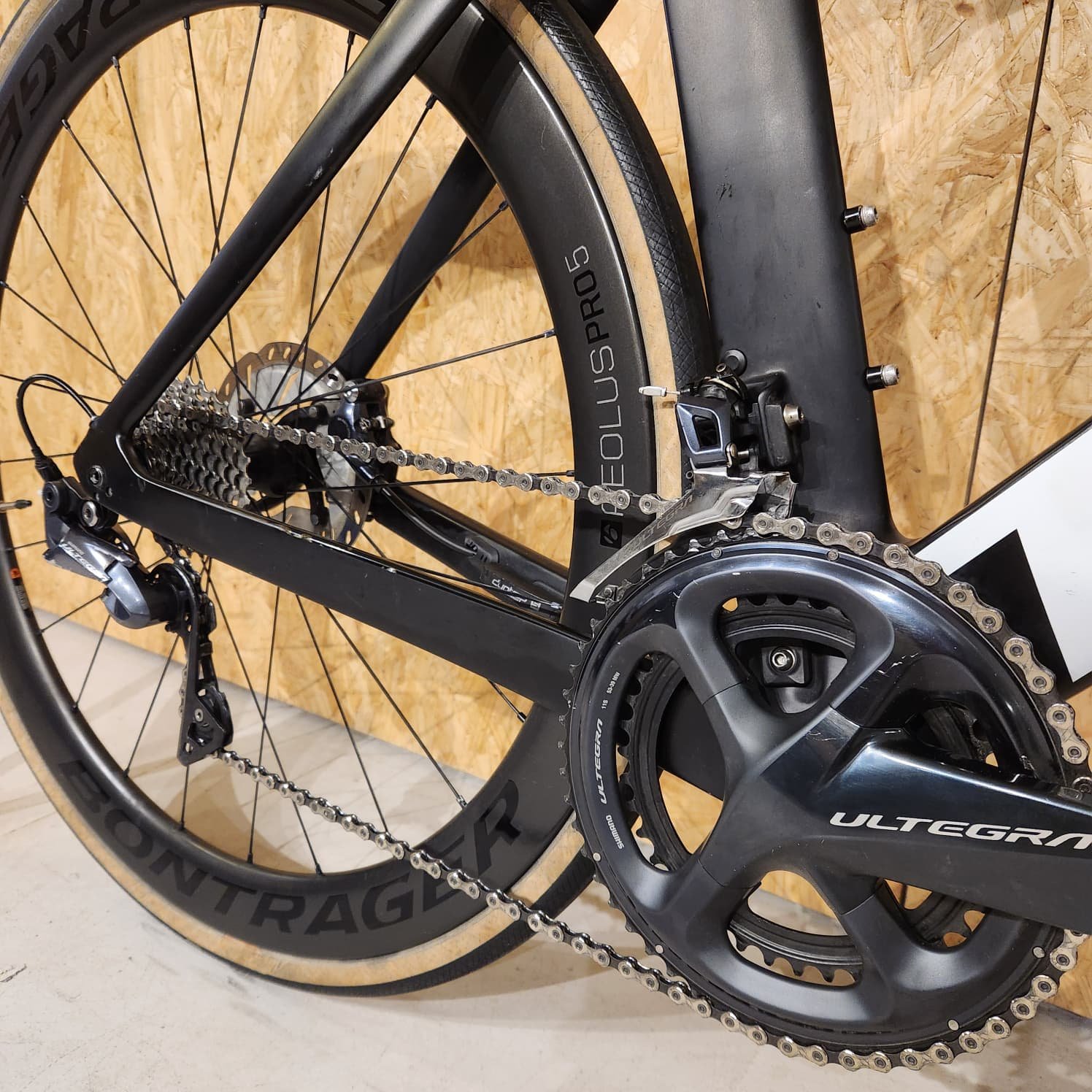 Trek Madone Speed Gen 6 — vista 3